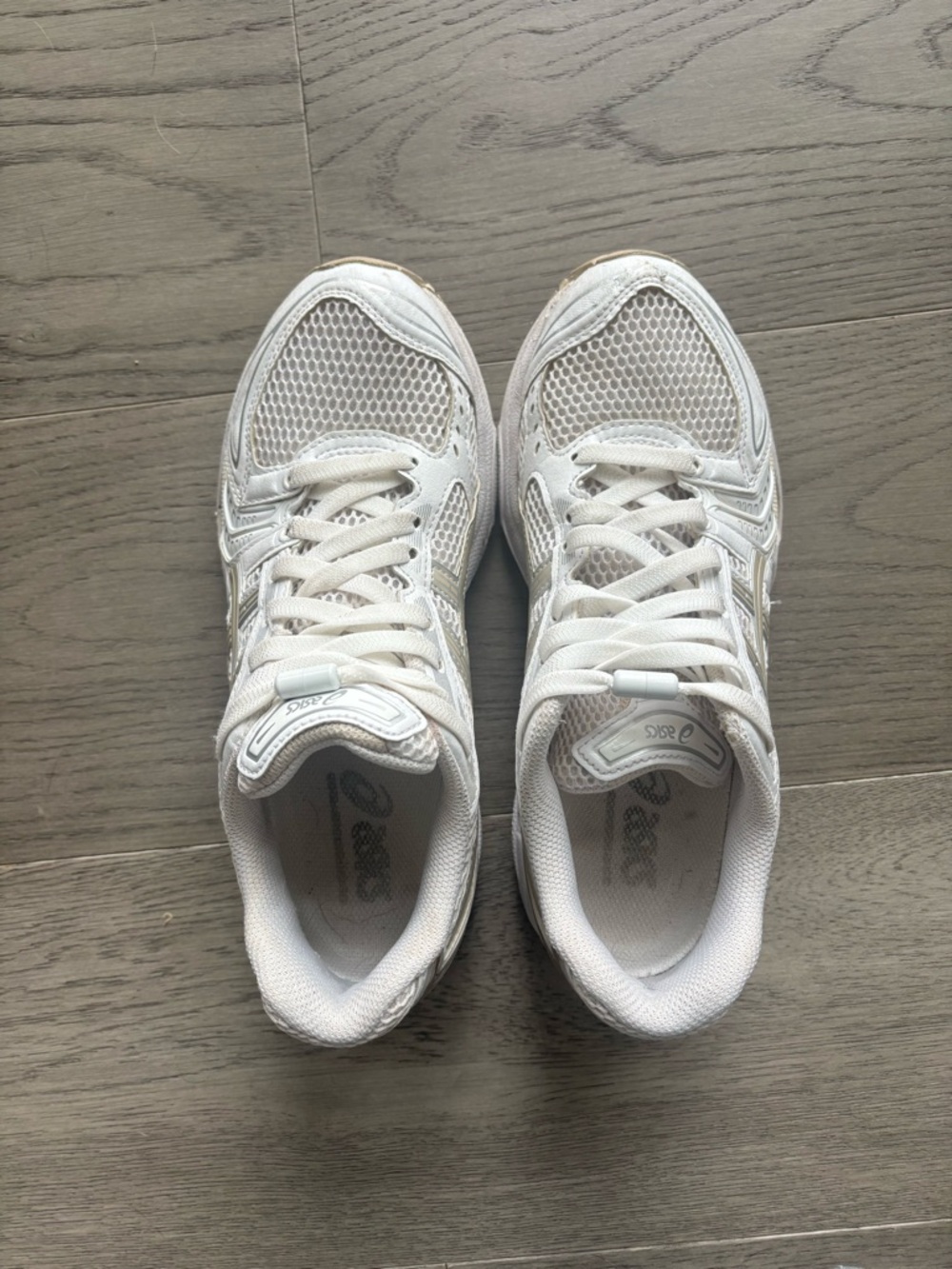 ASICS Women's Gel Kayano White and Beige Athletic Shoes 7.5